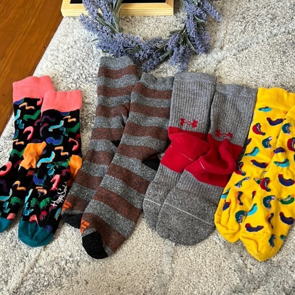 Four pairs Under Armour Happy Feet men’s socks